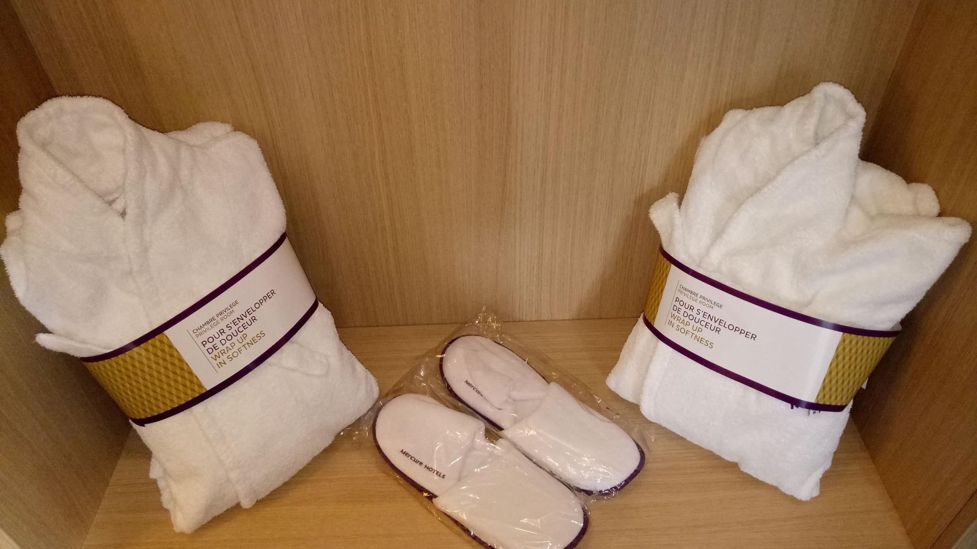 Mercure Carcassonne La Cite Екстериор снимка