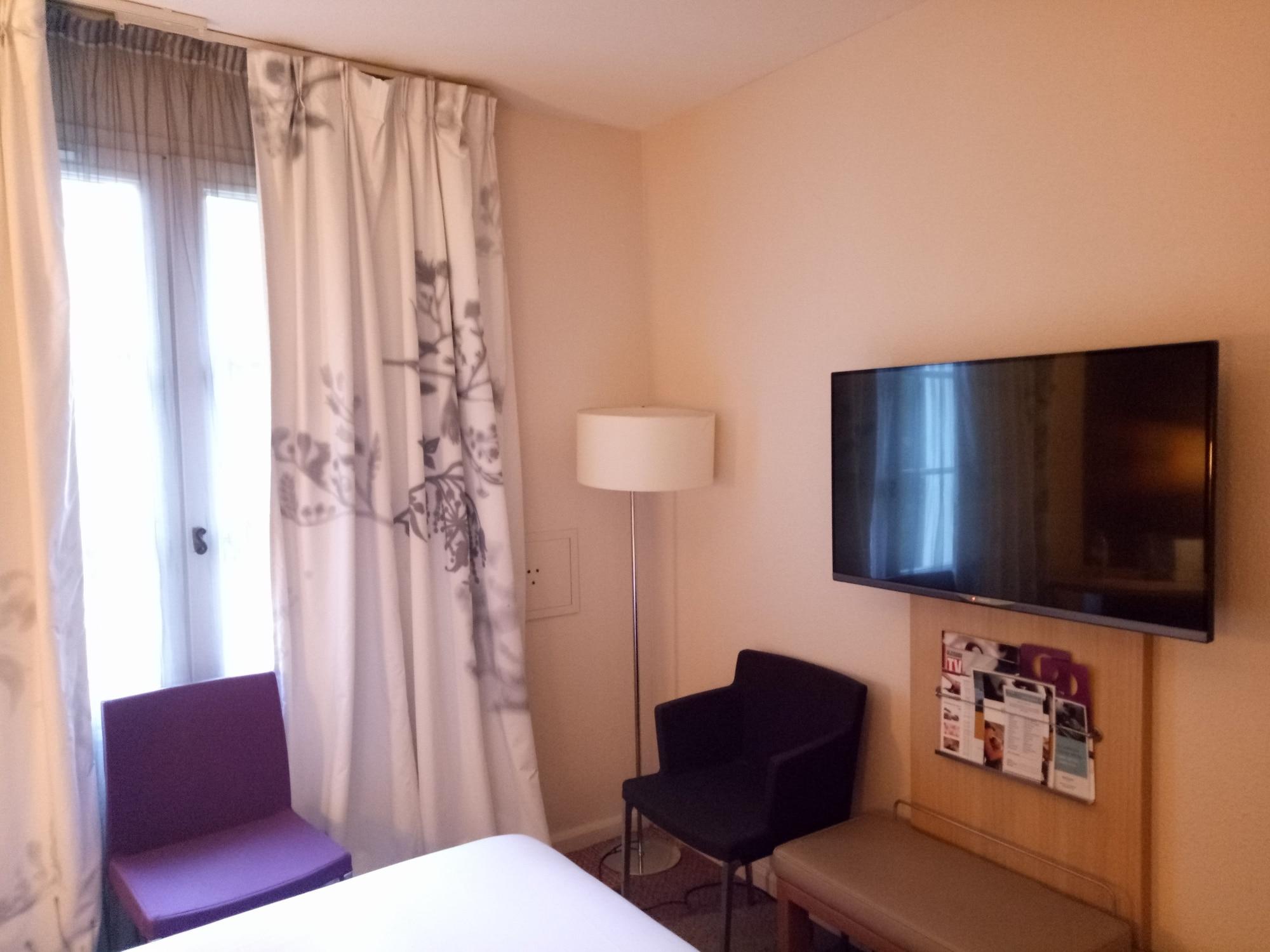 Mercure Carcassonne La Cite Екстериор снимка