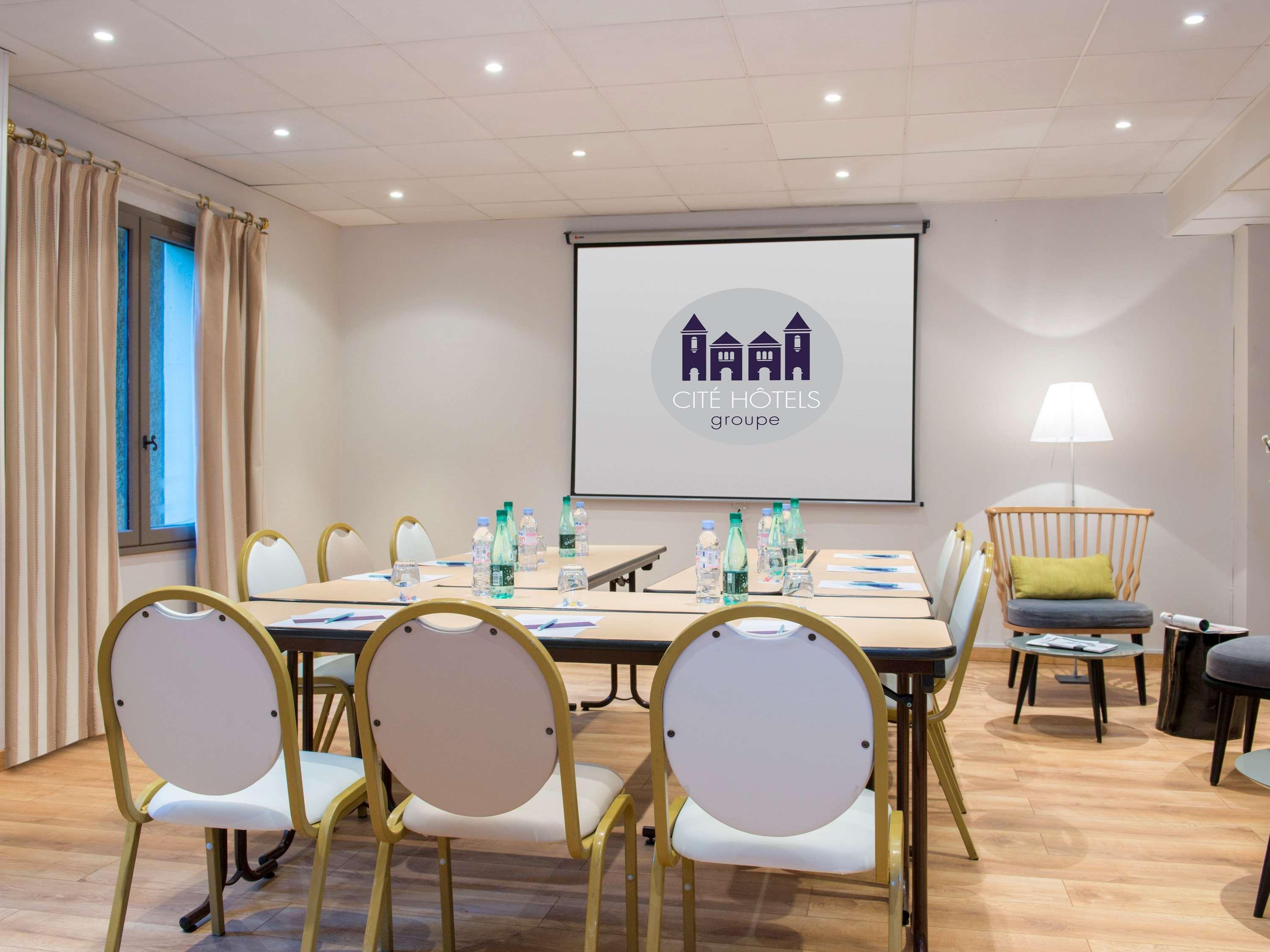 Mercure Carcassonne La Cite Екстериор снимка