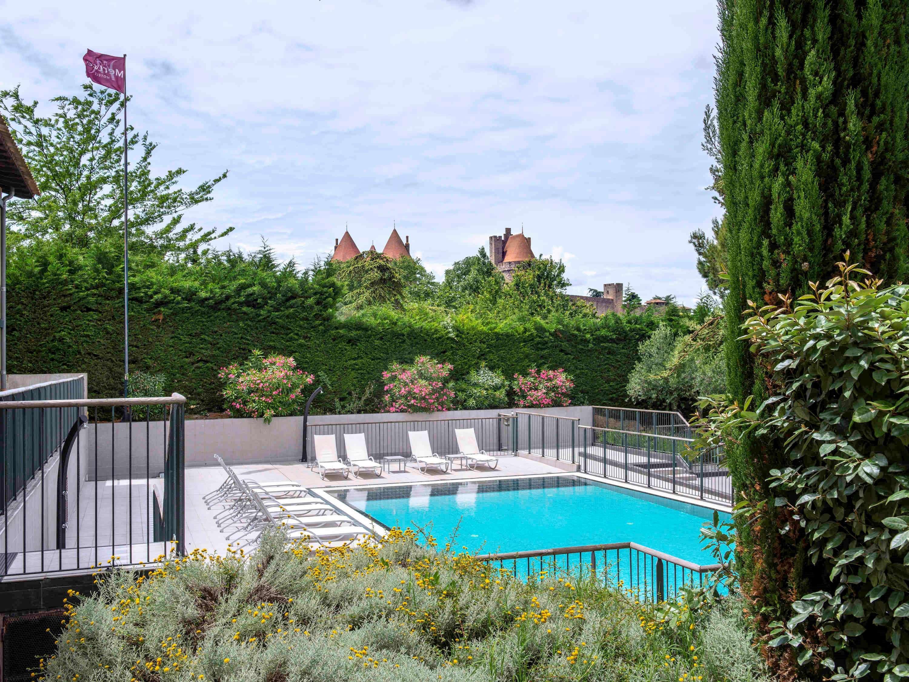 Mercure Carcassonne La Cite Екстериор снимка
