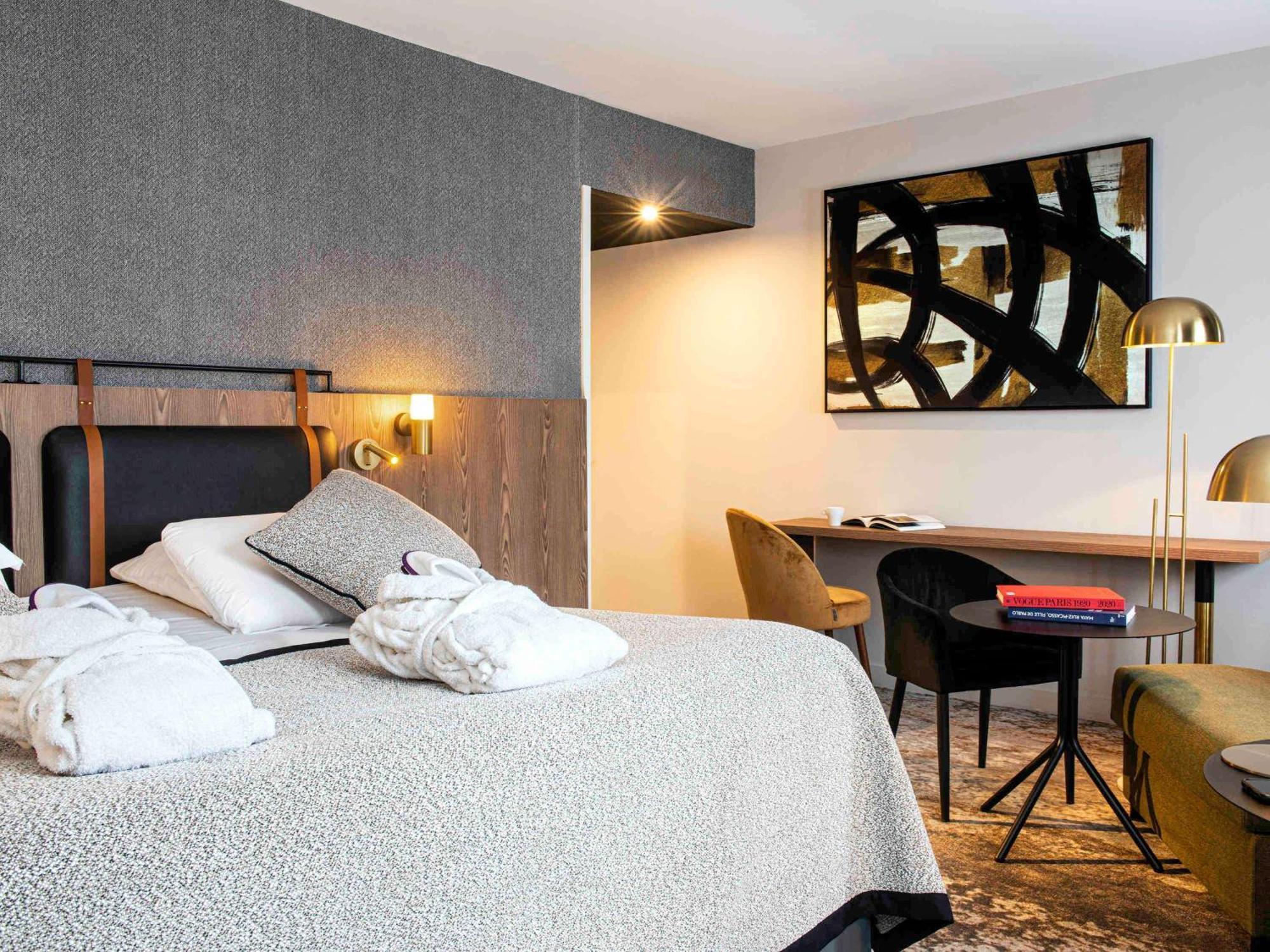 Mercure Carcassonne La Cite Екстериор снимка