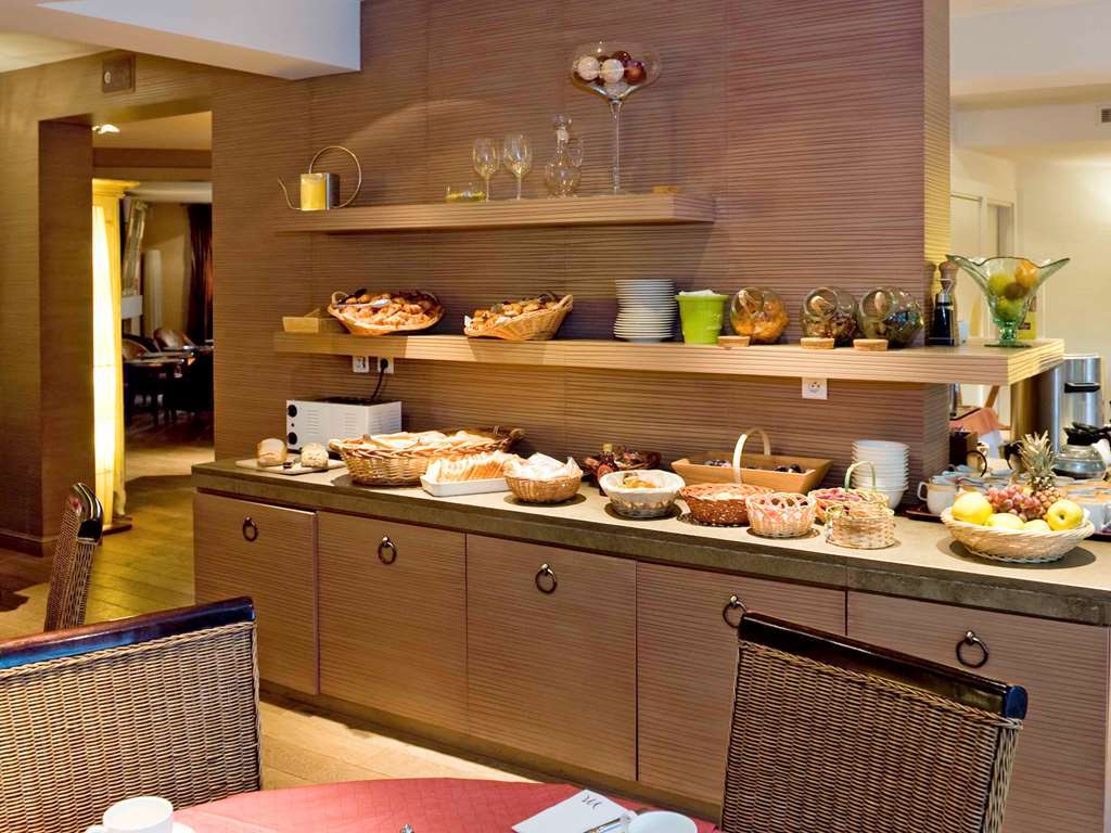 Mercure Carcassonne La Cite Ресторант снимка